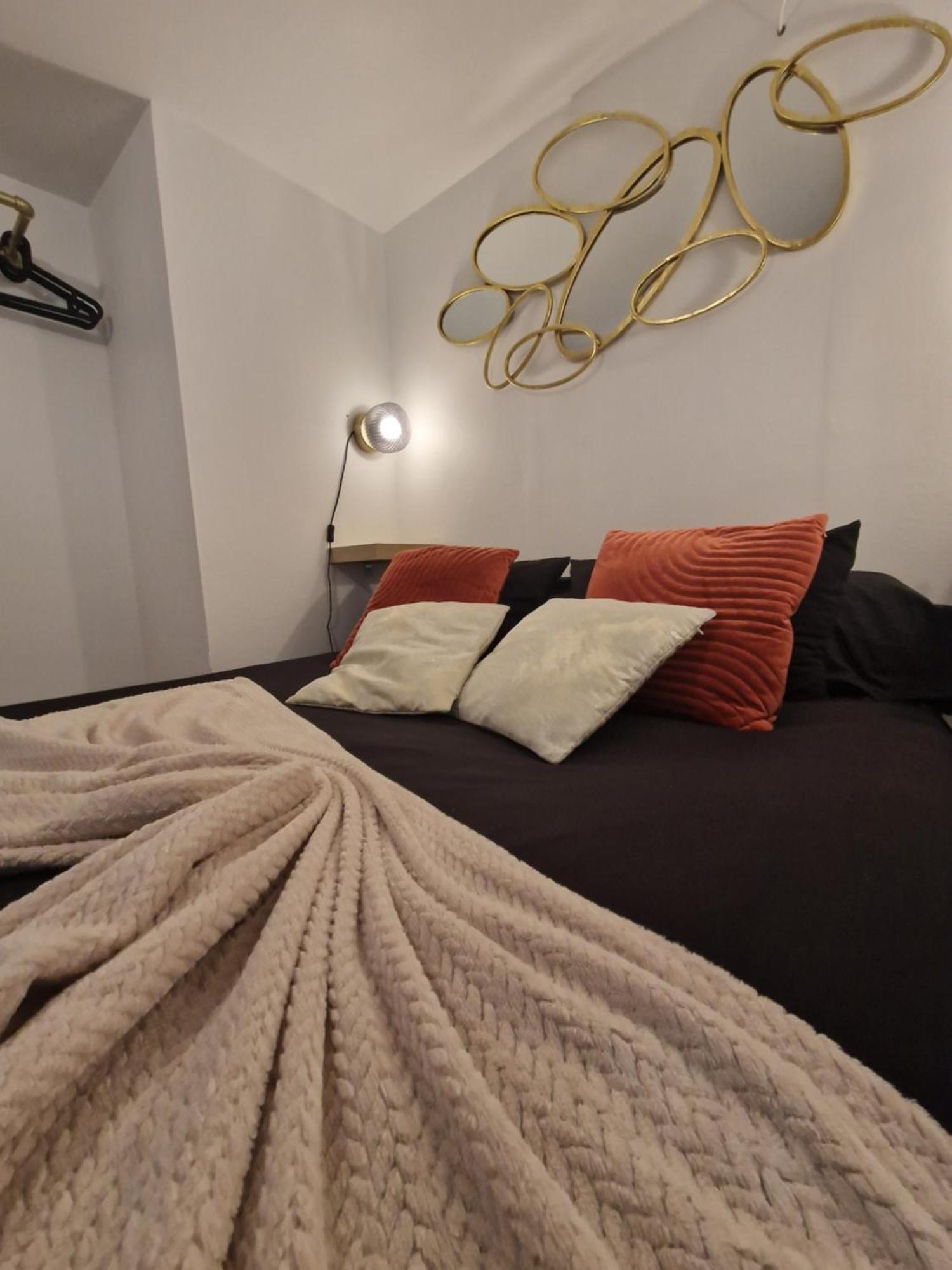 Le Petit Triplex Des Carmelites -Coeur Historique Apartment Руан Екстериор снимка